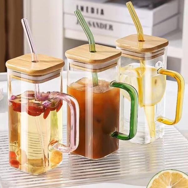 Clear Glass Square Cup With Lids and Straws, 400ml.